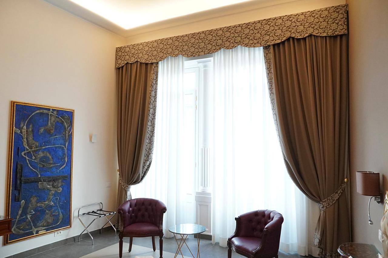 อาร์ต รีสอร์ต แกลเลอเรีย อุมแบร์โต Hotel เนเปิลส์ ภายนอก รูปภาพ